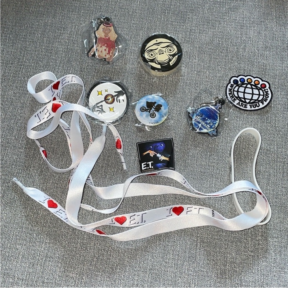 Universal E.T. The Extra-Terrestrial Accessories Collectibles